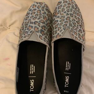Leopard grey glitter TOMS